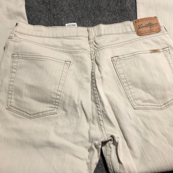 Levi’s Bootcut light Tan/Taupe Jeans - Picture 2 of 5